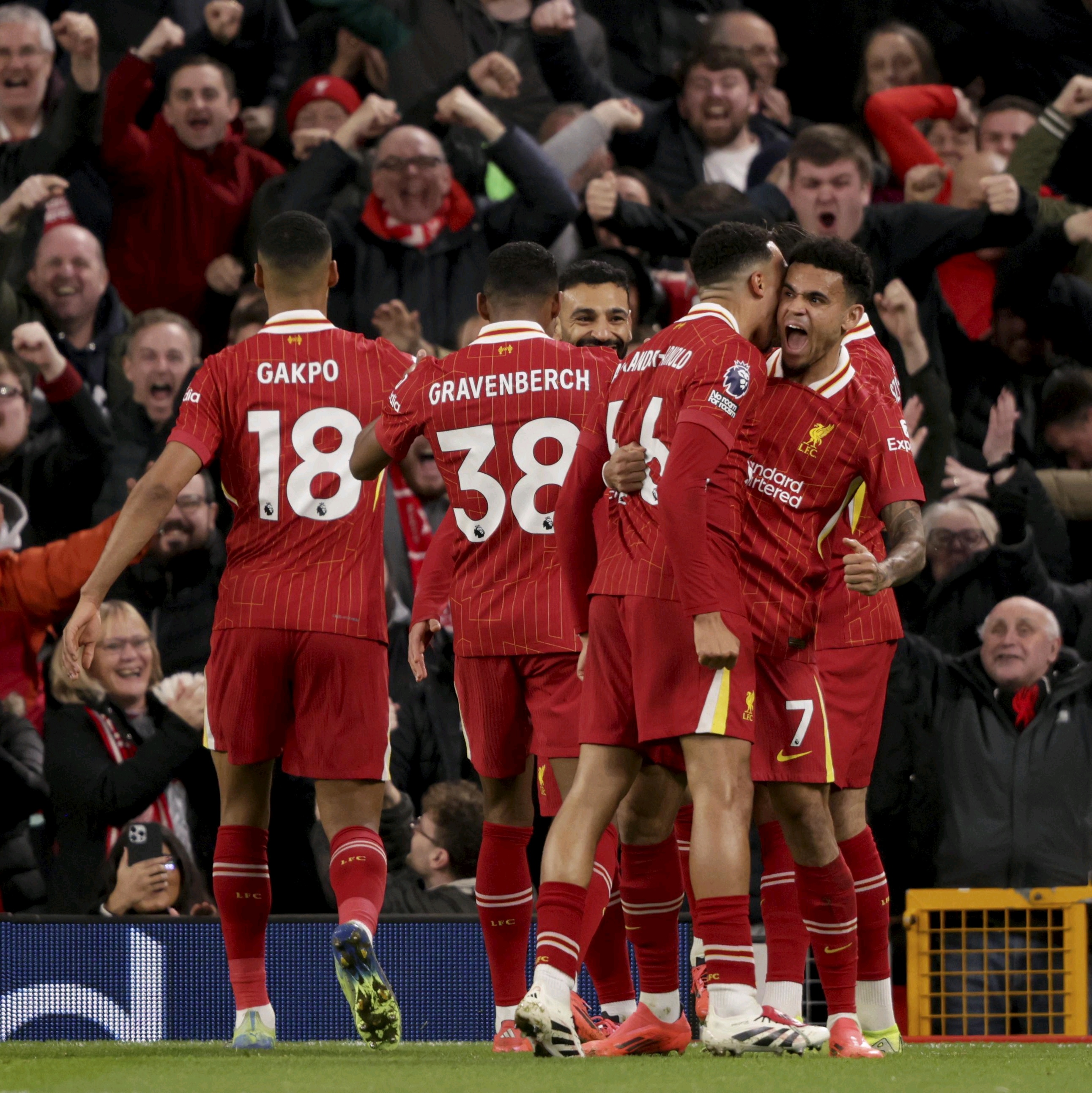 利物浦欲超越阿贾克斯,拼搏争取胜利的简单介绍