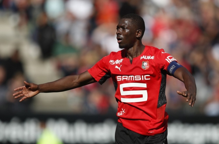 爱游戏官方入口-雷恩遭遇惨败,主教练提出辞职