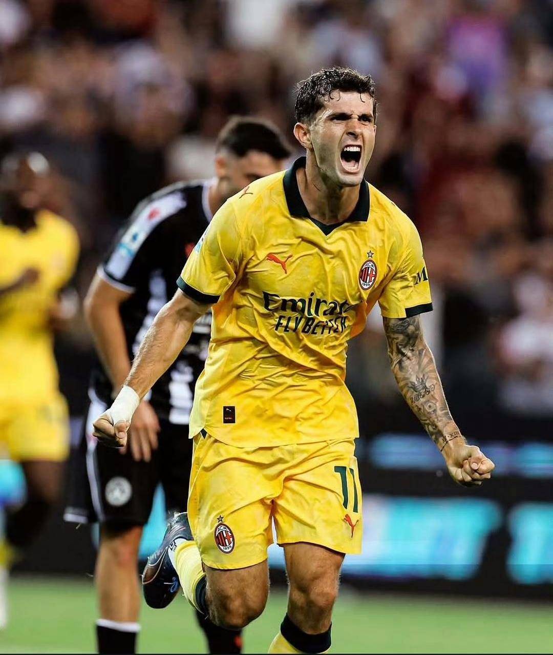 包含AC米兰后防线表现出色，连续5场零封对手的词条