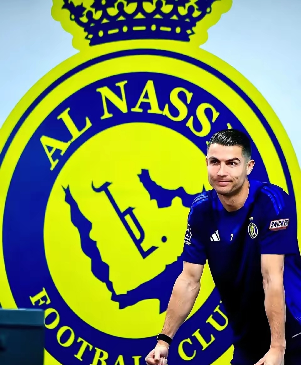 爱游戏注册-C罗正式宣布加盟拜仁慕尼黑,签约三年成最新国际巨星