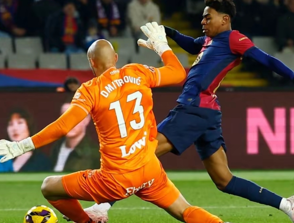 爱游戏下载-埃弗顿前锋连进两球，制胜关键一战战胜领头羊的简单介绍