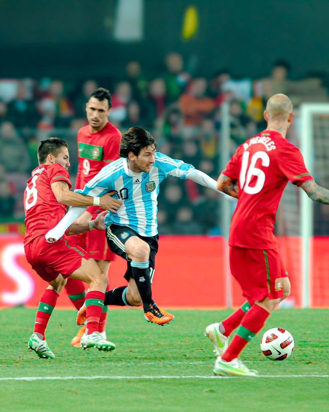 爱游戏培训-足球比赛中一支球队赢得胜利