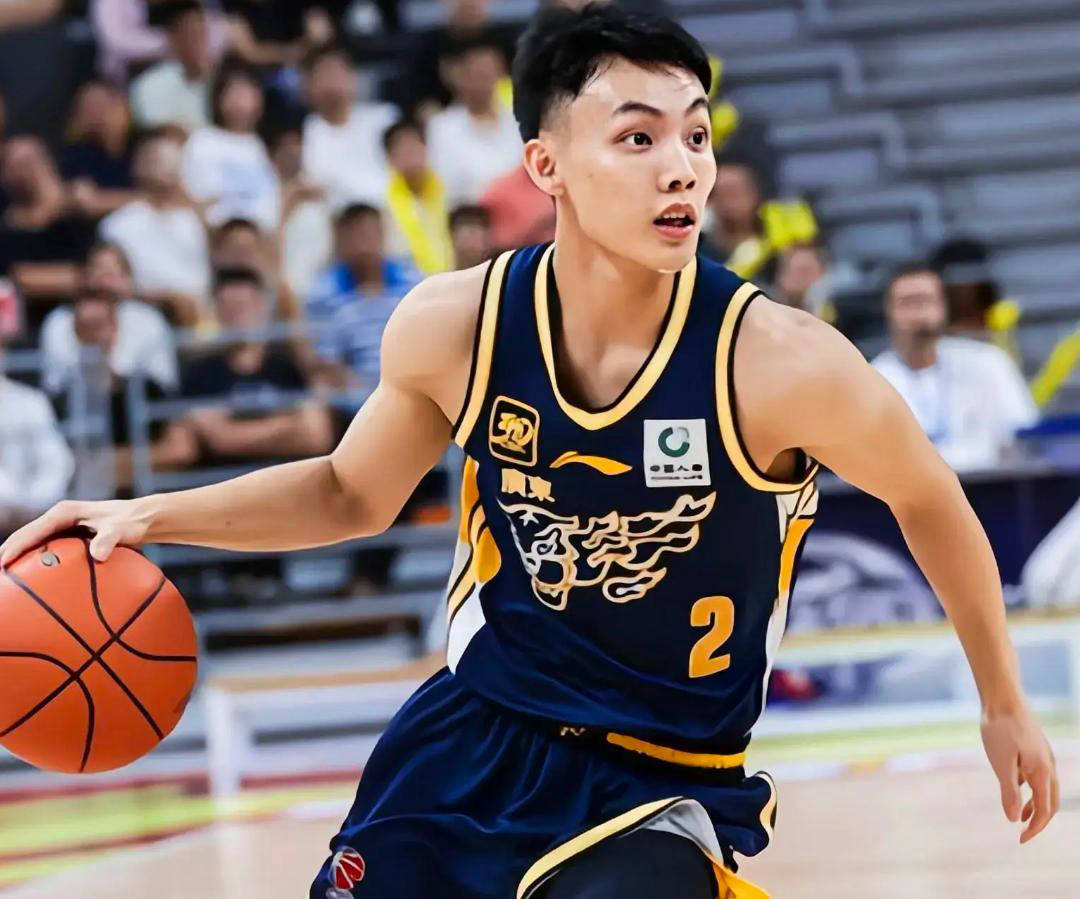 爱游戏娱乐-关于深圳男篮实力超群，一路成功镇守主场的信息